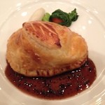 オーベルジュ・ド・リル - ヴァンデ産仔鳩のパイ包み