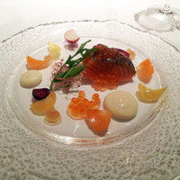代官山ASO チェレステ 日本橋店 - Marinated salmon with black sesame and buckwheat flour