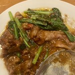 新台北 - 小松菜と羊肉の沙茶醤炒め　食べかけ笑