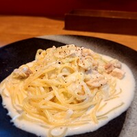 エサカイタリアン オカムー - ⚫鶏肉とキャベツのクリームパスタ