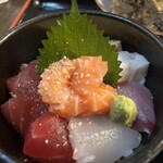 高半 - 海鮮丼（小）単品だと800円