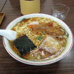 食堂 多万里 - ラーメン550円