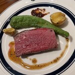 エレゾゲート - メインは、鹿肉のステーキ！京都産万願寺とうがらしと北海道産じゃがいもを添えて。