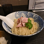 弘明寺丿貫 - 新秋刀魚の濃厚つけ蕎麦の麺のどんぶり