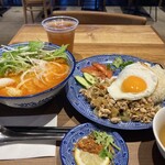 アジア食堂 新嘉坡鶏飯 - 