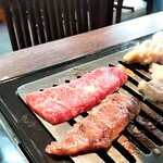 ホルモン焼肉酒場 ふたば - 焼きますよ