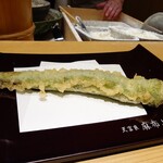 天冨良 麻布よこ田 - 万願寺唐辛子、丸々1本です