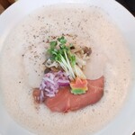 鶏×麦 らら - 泡鶏白湯のきのこスープです！