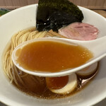 酒肴場 屯 - 雑味のない平子煮干しの深い旨味が素晴らしい煮干し中華