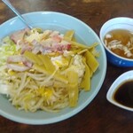 酔來軒 - 提供品(酔来丼)一式　※提供直後でなく混ぜてます。