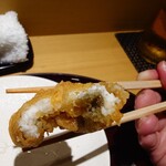 天冨良 麻布よこ田 - 穴子 カレー塩で頂きます