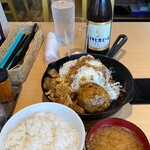 サッポロトンテキ - ハーフ&ハーフ定食＋瓶ビール(中瓶)