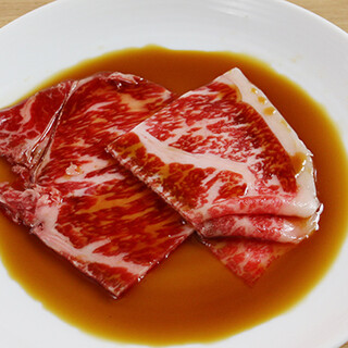 名物“ミルフィーユロース”、贅沢食材を盛り込んだコースも自慢