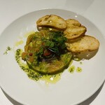 BEEF STEAK CLUB KIYO GINZA - サーモンのタルタル
                                アボカドとサルサヴェルデ