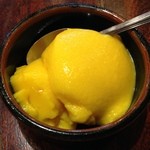 印度料理シタール - ランチセットのマンゴープリン