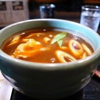 日本橋 やぶ久 - カレー南蛮(そば・鶏肉) 945円。