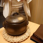 旬菜 幸 - 土鍋御飯の提供