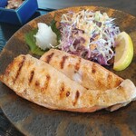 262580862 - 鮭ハラス塩焼き定食。脂のりサイコー