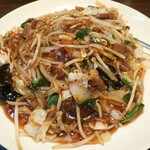 台湾料理 太和菜工坊 - 【写真追加】牛肉黒胡椒あんかけ焼きそば