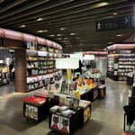 SHARE LOUNGE 梅田 蔦屋書店 - 