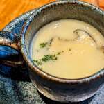 鉄板焼きWAGYU LIVERARY - 鮑と季節のポタージュ(最高級黒毛和牛スタンダードコース)