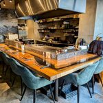 鉄板焼きWAGYU LIVERARY - 店内1