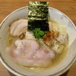 ジャパニーズ ラーメン 五感 - 