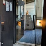 鉄板焼きWAGYU LIVERARY - 店舗入口