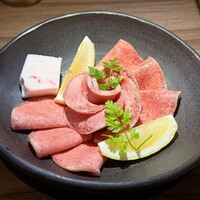 炭火焼肉寅二郎 - 