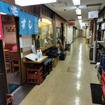 芳すし - １２時半に行ったら珍しく並んでいない