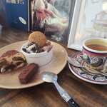 カッフェ ビアンコ - 今日のドルチェ盛り合わせ(9/8ver.)