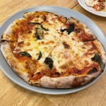 TAK CAFE - マルゲリータピザ@¥1500