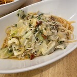 TAK CAFE - しらす・キャベツ・ドライトマトのアーリオ・オーリオ@¥1350