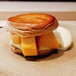 蒼菓 - 沖縄県宮古島産 キーツマンゴー焼きたてのミルフィーユ パイナップルのソルベ