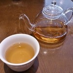 Jin Dhi Nrou - サービスジャスミン茶