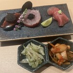 焼肉古今 - ユッケにはトリュフをトッピング⭐︎肉寿司の中身は大根おろしでサッパリと