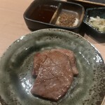 焼肉古今 - 厚みのあるタンはとってもジューシー♪
