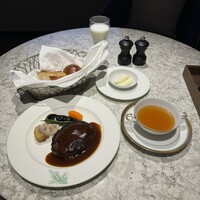 万平ホテル メインダイニングルーム - 