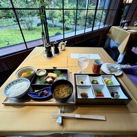 万平ホテル メインダイニングルーム - 