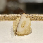 日本橋 蕎ノ字 - 旬野菜の新れんこん。白く柔らかく、シャキッとホクホクした食感。香りも豊かで粘り気も感じる旬の恵み✨