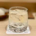 日本橋 蕎ノ字 - そば焼酎 ロック。芳醇な甘い香りのそば焼酎は天ぷらにめちゃくちゃ合いますね♪̊̈♪̆̈