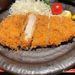 源喜屋 - 岩手県産 豚ロースかつの断面