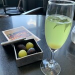 DINING & BAR TABLE 9 TOKYO - 