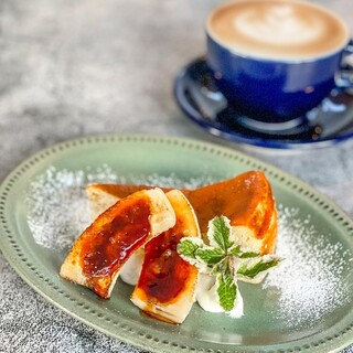 自家製スイーツとコーヒーは自慢の一品