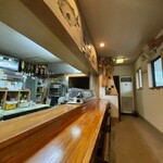 ろばたゆき - ゆったりとしたカウンター。