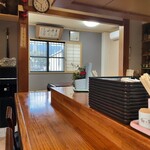 ろばたゆき - 奥に座敷もありました。