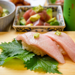 期間限定！中トロを150円(税抜)にてご提供！