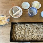 蕎里 - せいろ大盛　1,240円
おかわりせいろ並　580円
海老天2本　720円（塩か天つゆをチョイス）