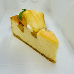 コチカ - 桃のベイクドチーズケーキ