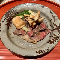 肉屋 田中 - サーロインと松茸のすき焼き
